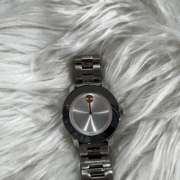 Brand new ladies Mavado bold. - Picture 1 of 6